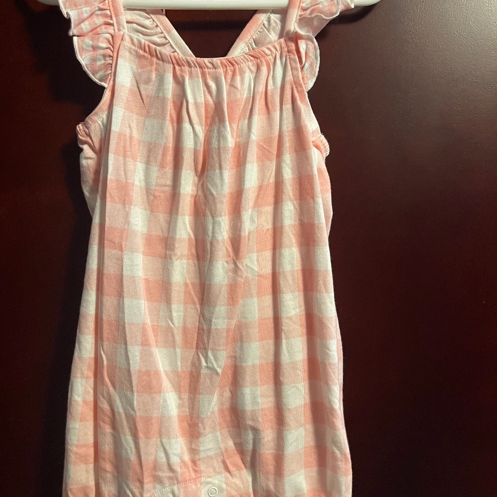 NWOT Childrens Place pink ruffle back bow short romper 12-18 months